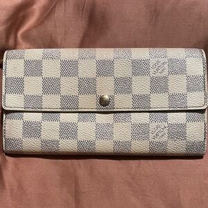 Louis Vuitton Damier Canvas Sarah Wallet